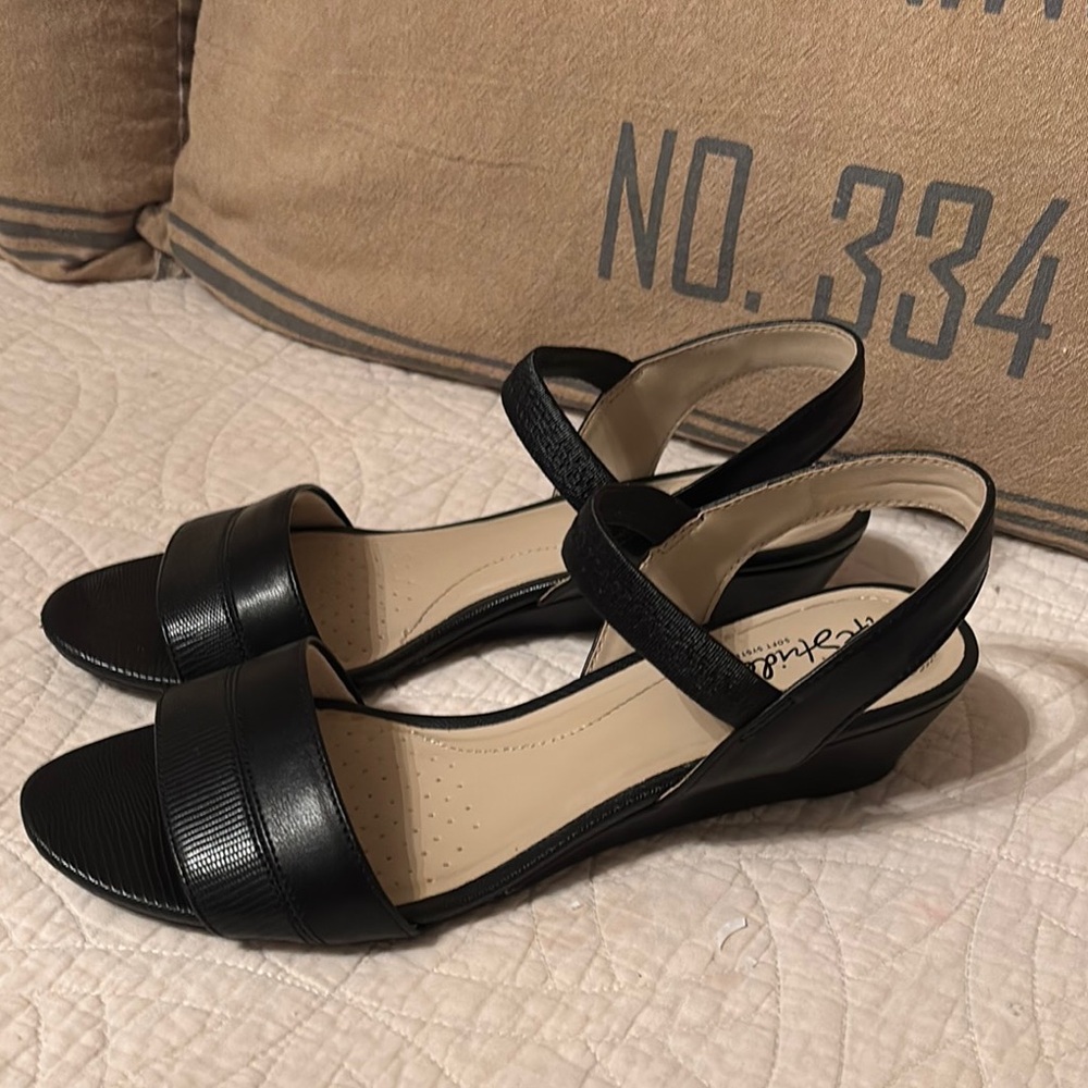 Life Stride Black Wedge Shoes with Modern Design